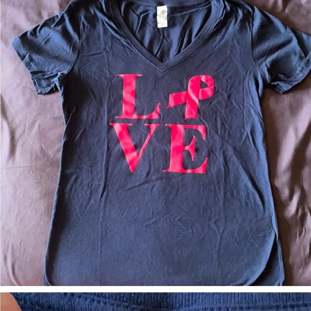 LOVE tee - Picture 2 of 5